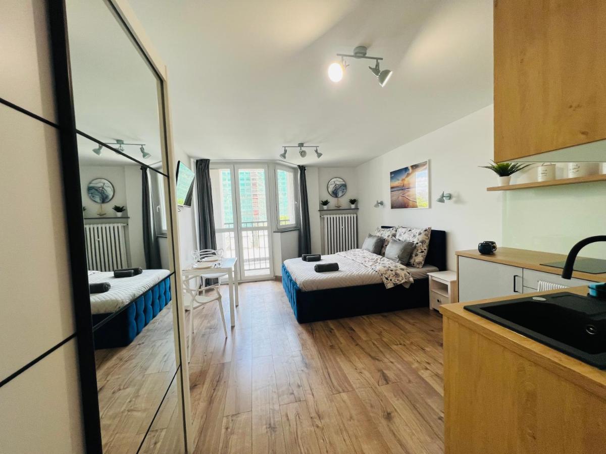 Mare E Monti Apartments Катовице Екстериор снимка