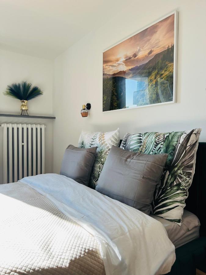 Mare E Monti Apartments Катовице Екстериор снимка