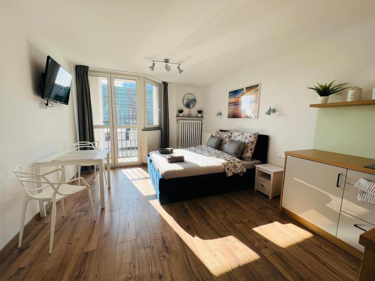 Mare E Monti Apartments Катовице Екстериор снимка